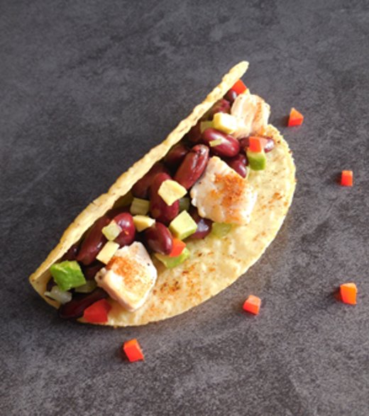 Tacos met kip, avocado en rode bonen